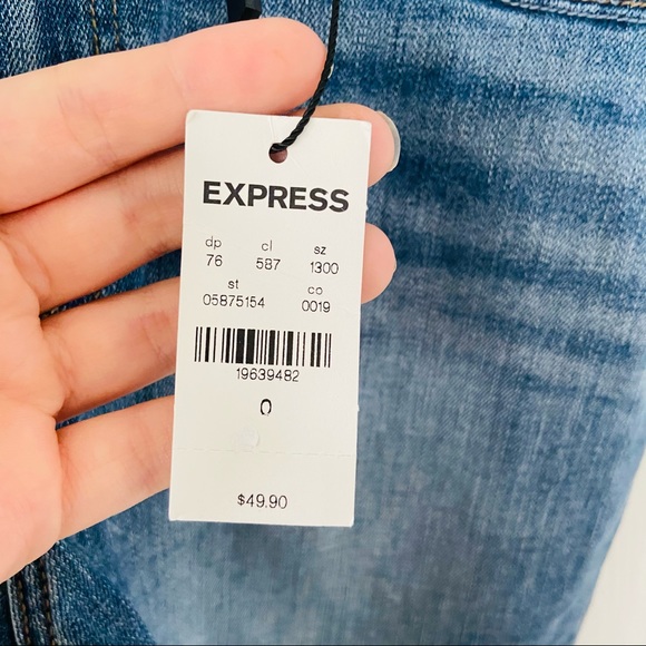 NWT EXPRESS midi high rise raw hem distressed jean shorts Size 0 - Picture 9 of 12